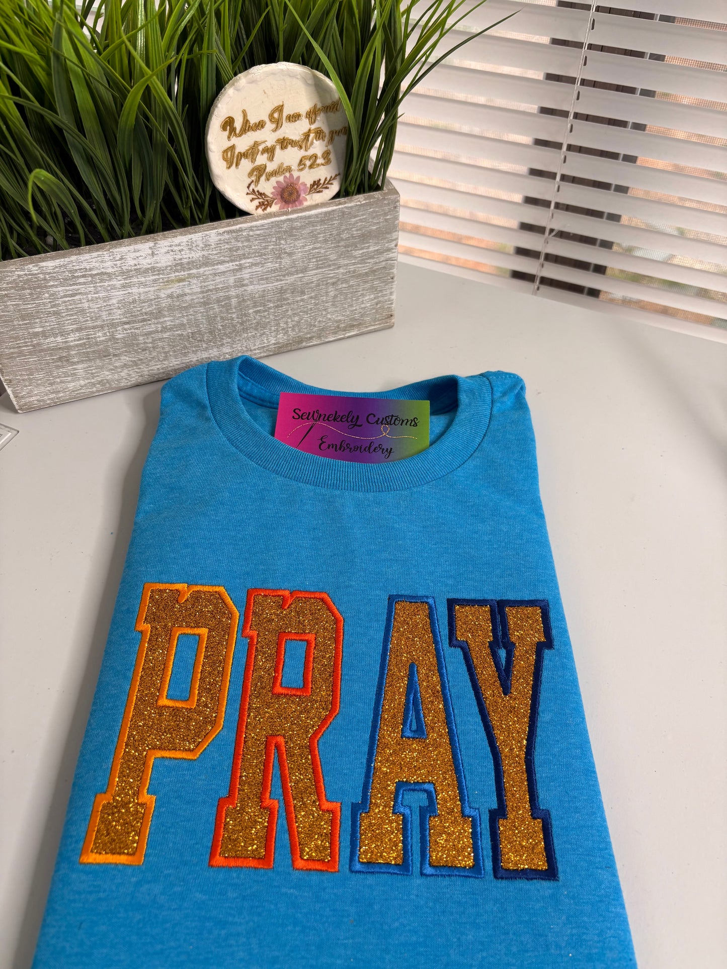 PRAY Appliqué T-Shirt