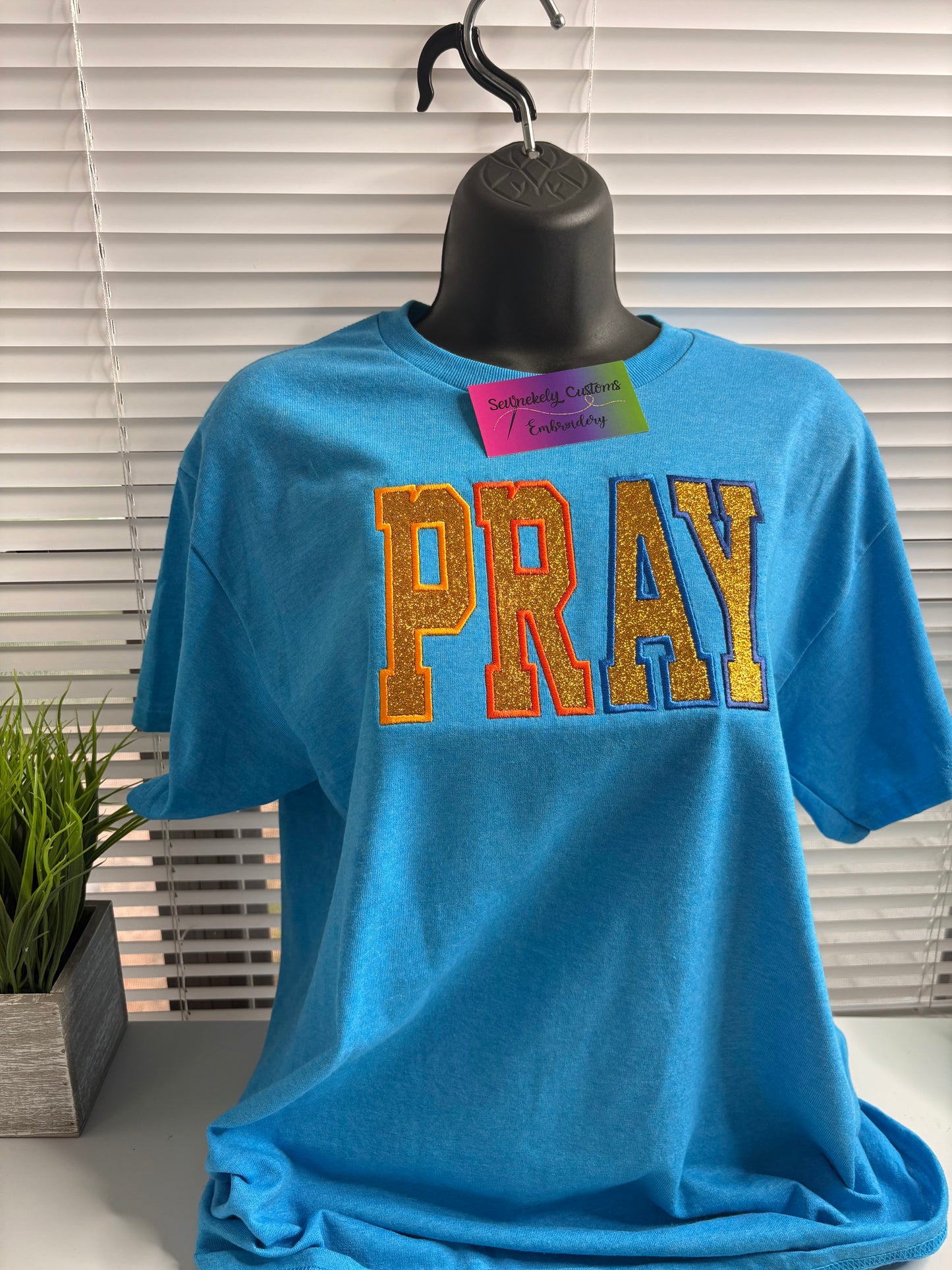 PRAY Appliqué T-Shirt