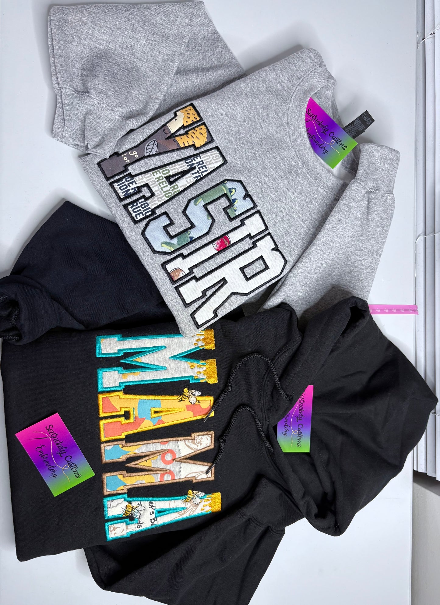 CUSTOM APPLIQUÉ MAMA KEEPSAKE SWEATSHIRT (NO HOODIE)