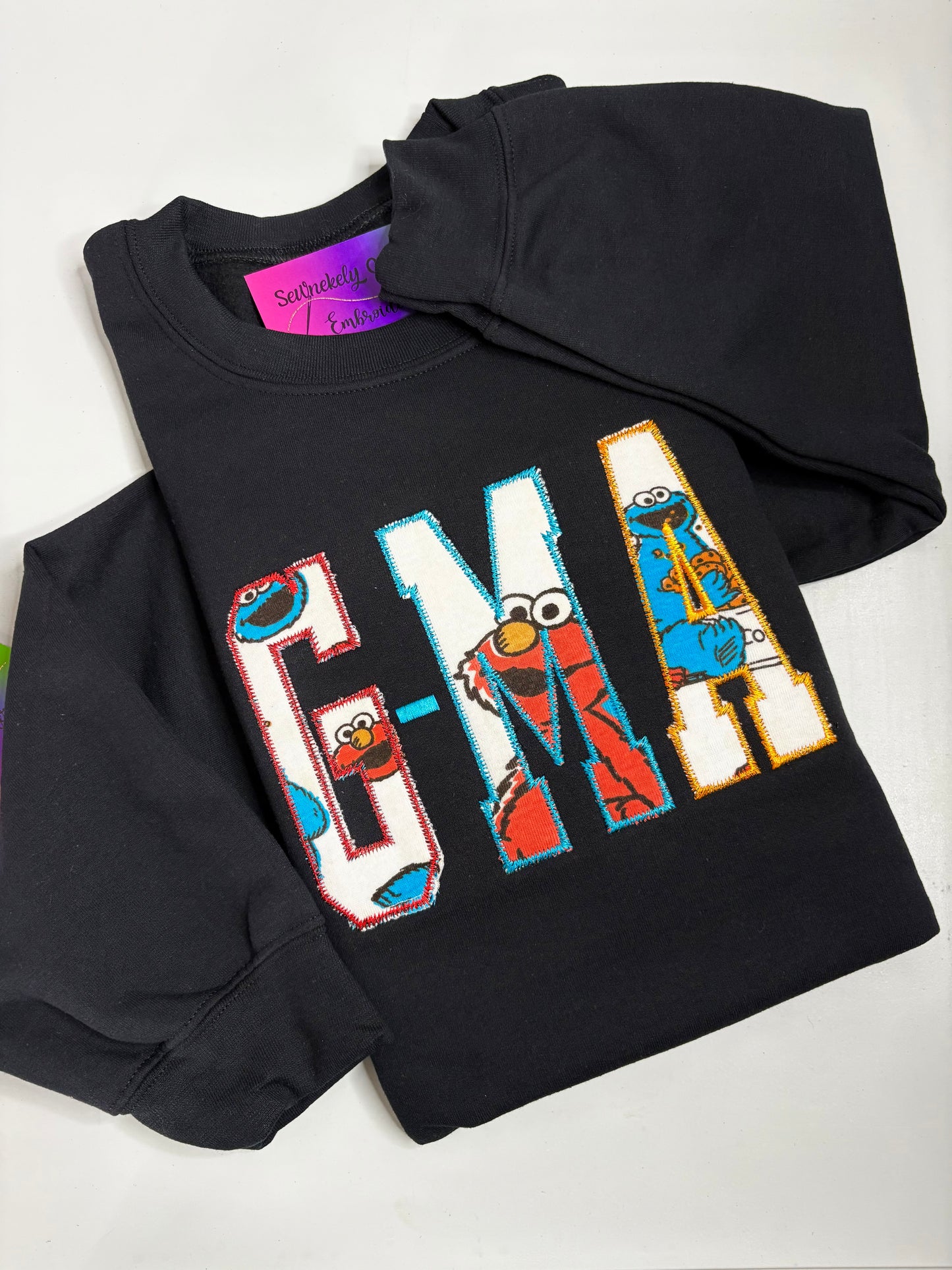 PERSONALIZED APPLIQUÉ MAMA KEEPSAKE SWEATSHIRT (NO HOODIE)