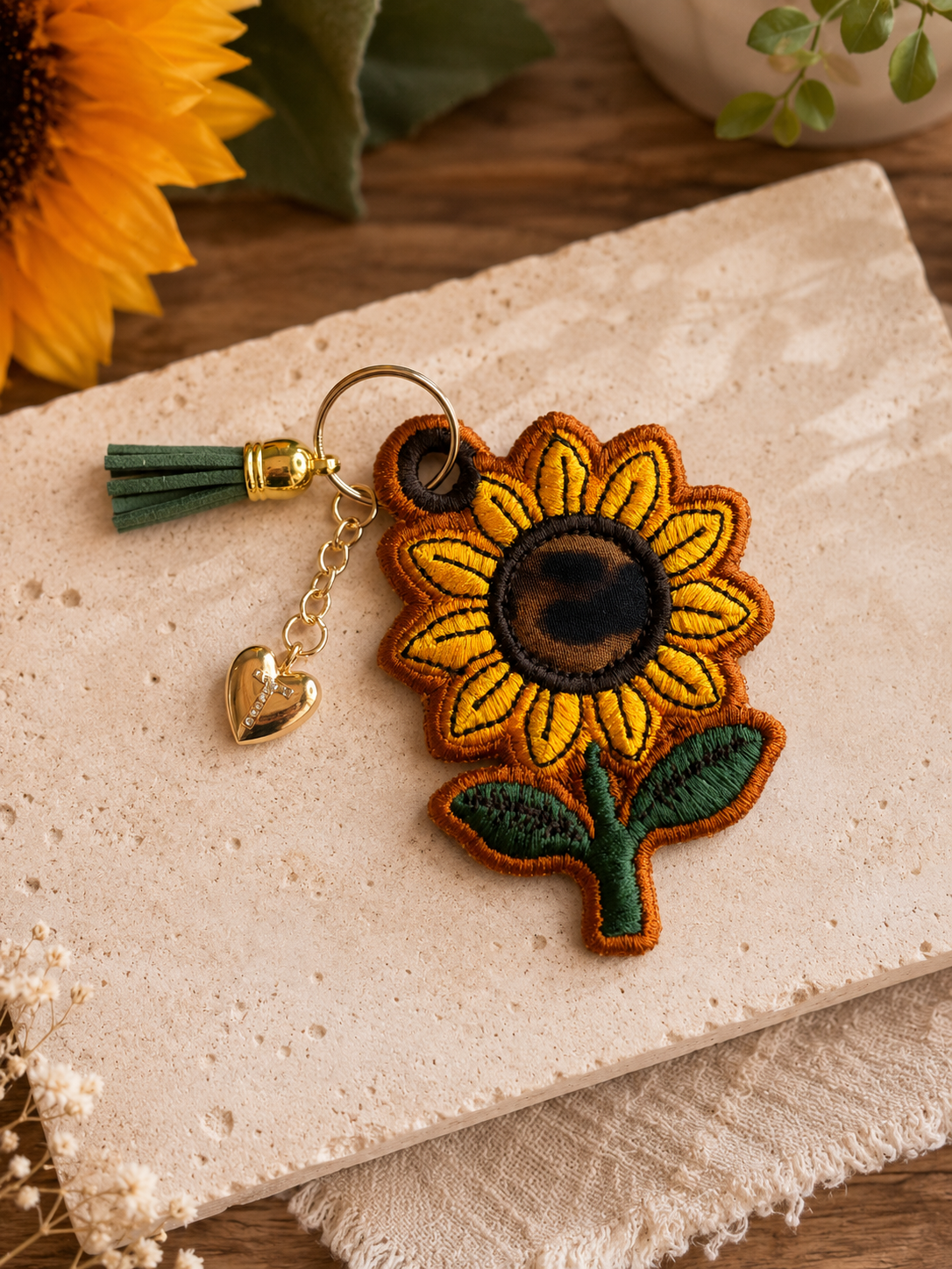 Sunflower Charm 🌻
